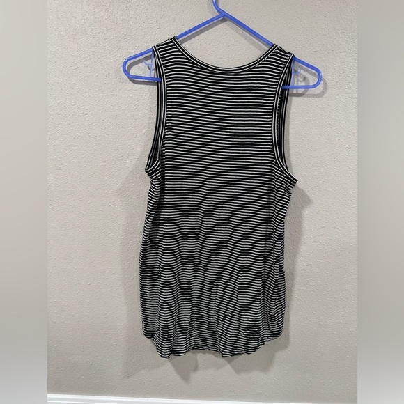 2/$10 American Eagle Floral Tank Top - Picture 4 of 5